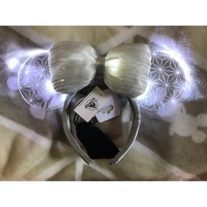 Light Up Epcot Disney Minnie Ears